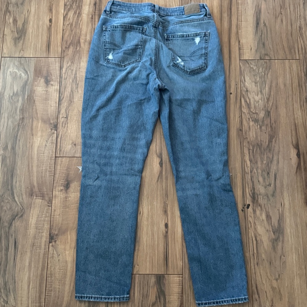 American Eagle Outfitters Distressed Blue Mom Jeans - Picture 5 of 6